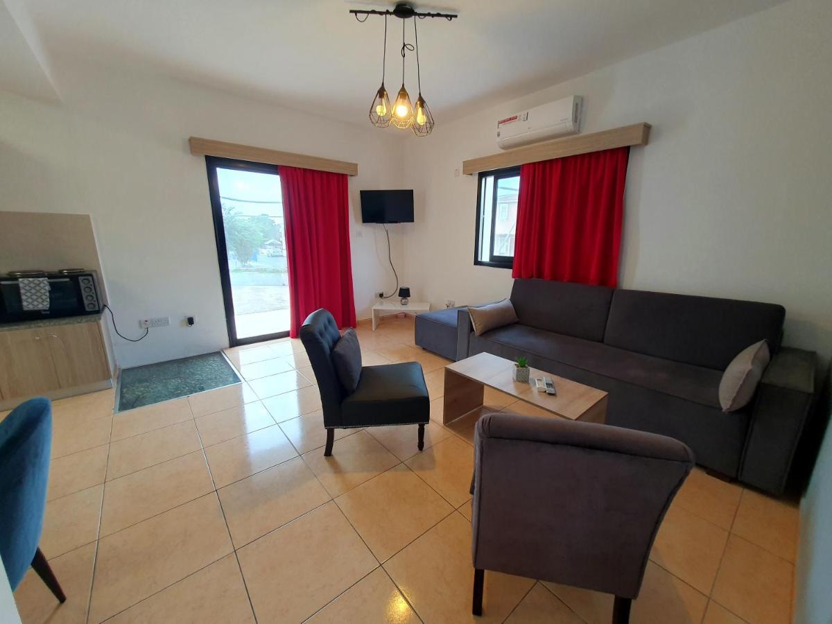 Valentina Apartments Paphos Ngoại thất bức ảnh