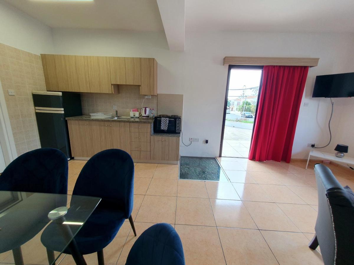 Valentina Apartments Paphos Ngoại thất bức ảnh