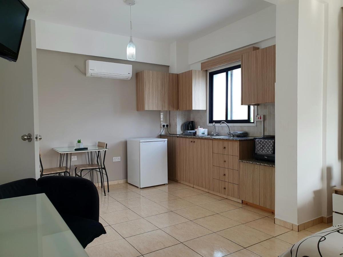 Valentina Apartments Paphos Ngoại thất bức ảnh